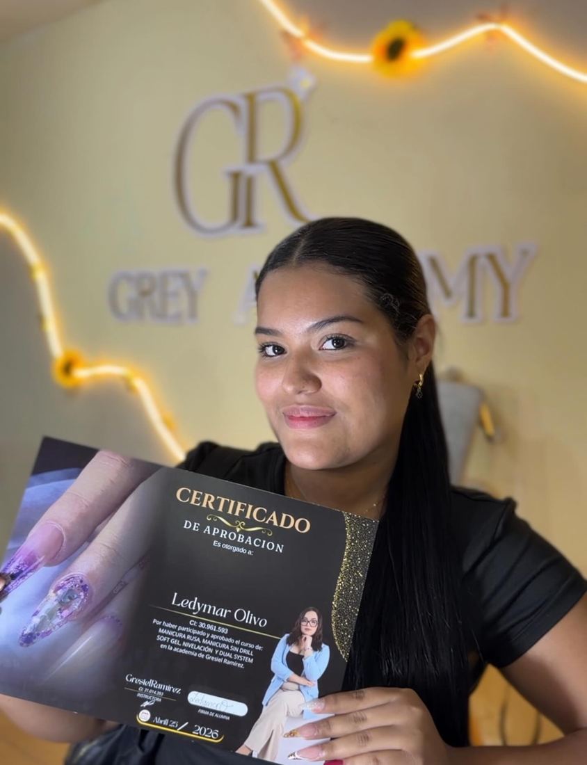 Alumna de Grey Academy